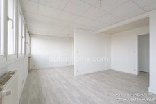 BAISSE DE PRIX Le Havre Appartement avec une chambre, une grande pièce de vie lumineuse, une cave et parking sécurisé !