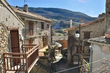 Alpes de Haute Provence (04) department, for sale near Annot, stone village house, 3 rooms, 60m², cellar and terrace. 