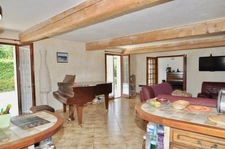 Dpt Alpes de Haute Provence (04), à vendre CASTELLANE maison 5 pièces - 143 m² - Terrain de 1143 m² - Plain pied