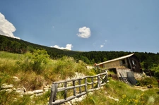 Dpt Alpes de Haute Provence (04), à vendre Proche ENTREVAUX Maison atypique sur 4 hectares, Vue panoramique