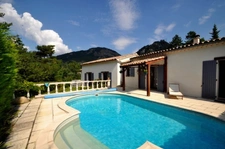 Dpt Alpes de Haute Provence (04), à vendre CASTELLANE maison 5 pièces - 143 m² - Terrain de 1143 m² - Plain pied