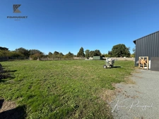 Local artisanal avec deux bâtiments sur terrain de 1 783 m²