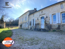 Chartreuse du XVIIIe avec vignoble – Entre-deux-Mers
