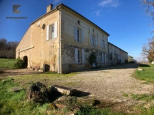 Chartreuse du XVIIIe avec vignoble – Entre-deux-Mers