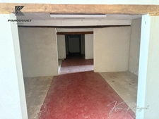 Ancien chai viticole à réinventer – 180 m² à aménager, cour intérieure & dépendances – 900 m² de terrain