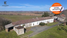 Longère en pierre avec grange et pigeonnier – Vue imprenable