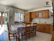 Maison de ville à Sainte-Terre (33350) avec dépendance et garage