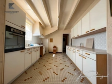 Longère en pierre de 219 m² à fort potentiel avec dépendances et jardin – Sainte-Radegonde (33)