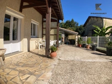 Maison de ville à Sainte-Terre (33350) avec dépendance et garage