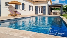 Maison contemporaine 2021 – DPE A – Plain-pied – Piscine chauffée – Prestations haut de gamme – Quartier calme et privilégié.
