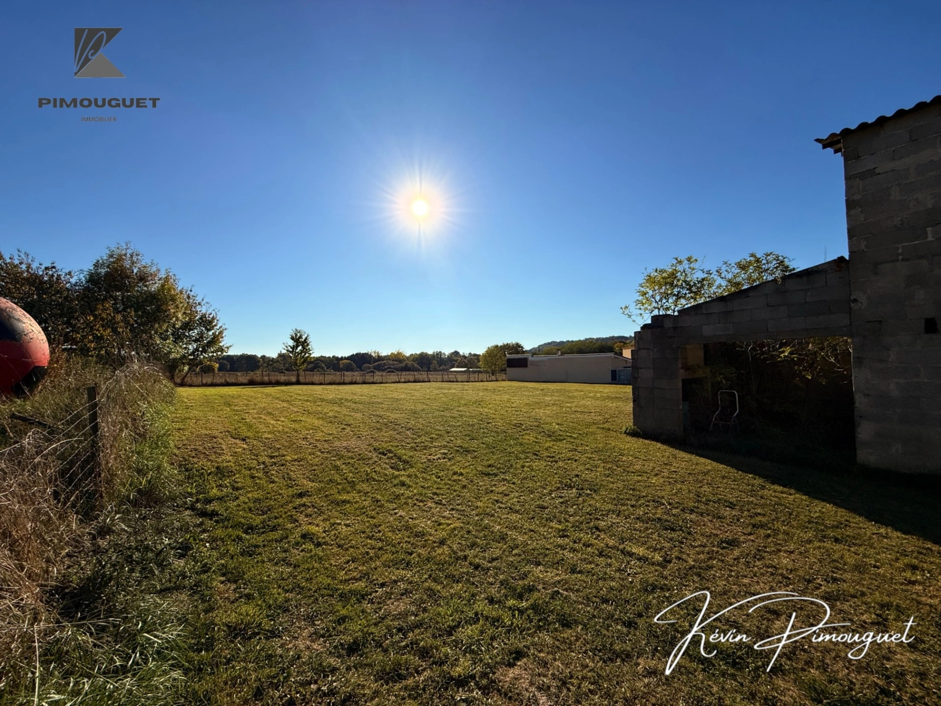 Terrain 10404 m² · à Lamothe-Montravel · 57 802 €