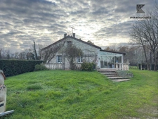 Propriete à vendre 10 pièces Proche de VELINES (24)