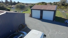 Local artisanal avec deux bâtiments sur terrain de 1 783 m²
