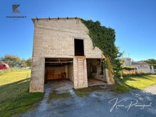 Terrain constructible 1542 m² + 8862 m²  de terrain agricole – Garage existant – Lamothe-Montravel