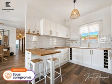 Maison contemporaine 2021 – DPE A – Plain-pied – Piscine chauffée – Prestations haut de gamme – Quartier calme et privilégié.