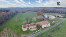 Propriete à vendre 10 pièces Proche de VELINES (24)