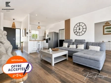Maison contemporaine 2021 – DPE A – Plain-pied – Piscine chauffée – Prestations haut de gamme – Quartier calme et privilégié.