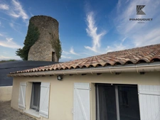 Maison de plain-pied, vue imprenable et prestations rénovées – proche Sauveterre-de-Guyenne