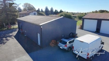 Local artisanal avec deux bâtiments sur terrain de 1 783 m²