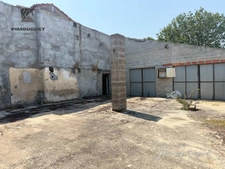 Ancien chai viticole à réinventer – 180 m² à aménager, cour intérieure & dépendances – 900 m² de terrain