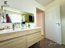 Maison contemporaine de plain-pied – 108 m² – 4 chambres – Terrain de 1 566 m²