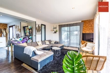 Magnifique maison contemporaine de 300 m² avec piscine intérieure