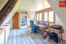 Magnifique Longère entièrement rénovée sur 154 m2 avec ses 4 chambres dans une voie sans issue donc au grand calme