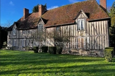 Magnifique Manoir 17 ième et ses dépendances au coeur de la Normandie