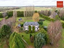 Charmante maison bourgeoise avec dépendance sur superbe terrain – Proche Bernay