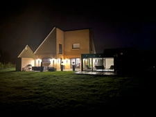 Magnifique maison contemporaine de 300 m² avec piscine intérieure