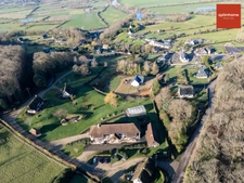 Manoir d’exception et sa maison d’amis au cœur du Marais vernier et aux portes des plages normandes 