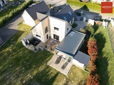 Magnifique maison contemporaine de 300 m² avec piscine intérieure