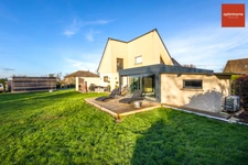 Magnifique maison contemporaine de 300 m² avec piscine intérieure