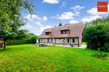 Superbe propriété Normande avec ses maisons à colombages et ses prestations de qualité sur 5000 m2 