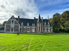 Magnifique Manoir XVIe au cœur d’un parc Lenôtre de 2 hectares 
