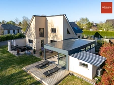 Magnifique maison contemporaine de 300 m² avec piscine intérieure