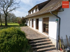 Grande maison de famille avec 5 chambres dont 3 suites sur un beau terrain de 5500 m2
