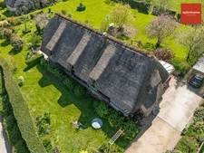 Propriété comprenant une chaumière et une maison d’amis sur 240 m2 à 10 minutes de Honfleur et pont-l’évêque