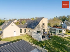 Magnifique maison contemporaine de 300 m² avec piscine intérieure