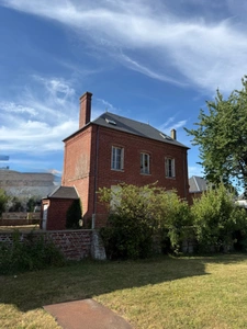 Maison de Maître de 1901 à rénover – Charme, authenticité et potentiel – À 8 min de la gare de Bernay