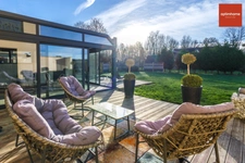 Magnifique maison contemporaine de 300 m² avec piscine intérieure