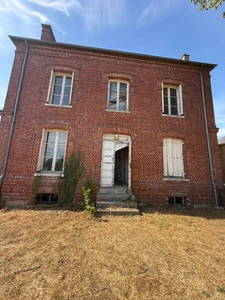 Maison de Maître de 1901 à rénover – Charme, authenticité et potentiel – À 8 min de la gare de Bernay