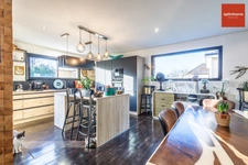 Magnifique maison contemporaine de 300 m² avec piscine intérieure