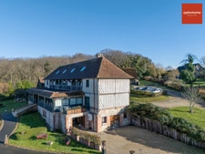 Manoir d’exception et sa maison d’amis au cœur du Marais vernier et aux portes des plages normandes 