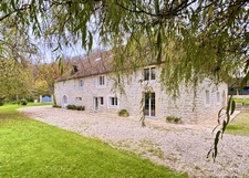 Domaine Historique et Charme Authentique sur plus de 11 000 m²