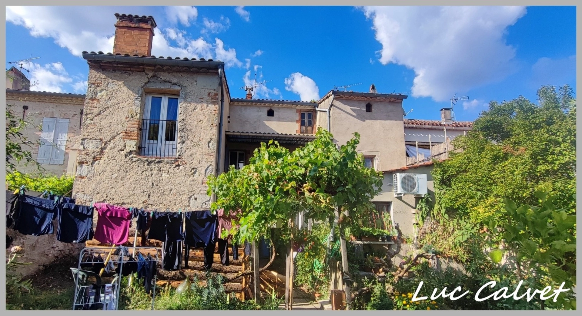 Maison 9 pièces 320 m² · à Saint Paul Cap de Joux · 320 m² · 225 000 €