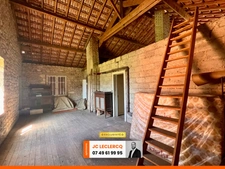 ANCIEN CORPS DE FERME AU POTENTIEL ENORME