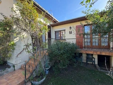 MAISON 2 CHAMBRES AVEC DOUBLE GARAGE ET JARDIN