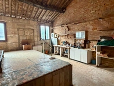 MAISON DE VILLAGE 2 CHAMBRES ET DEPENDANCES
