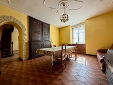 MAISON DE VILLAGE 3 CHAMBRES AVEC GRANGE 